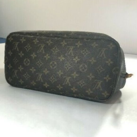 Authentic Louis Vuitton M40156 Neverfull MM Bag - Picture 3 of 8